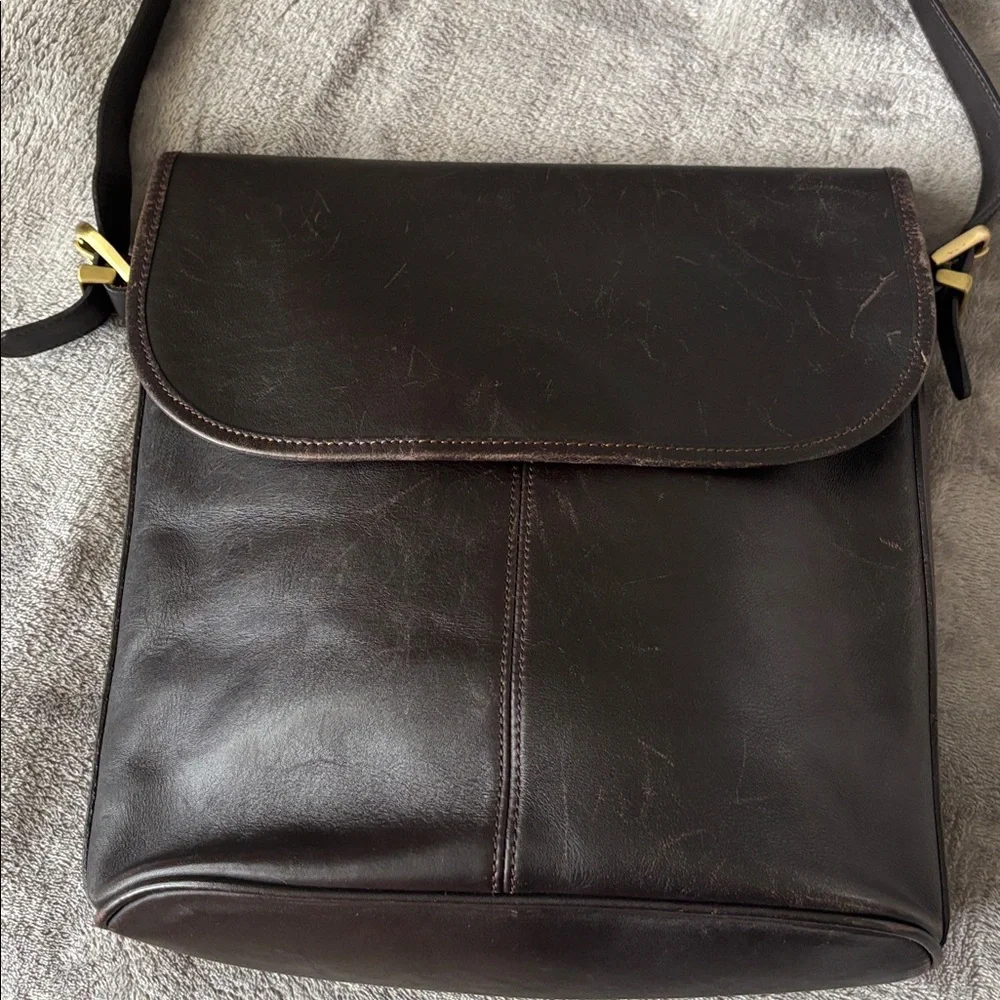 Vintage Sport Coach Dark Brown 90’s Leather Crossbody‎ Bag